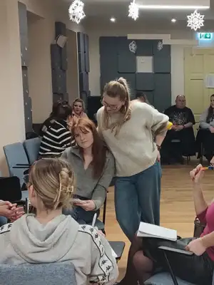 Towarzyszą psychologowi w gabinecie z pacjentem.
W naszym bezpłatnym i dla każdego Punkcie Informacyjno - Edukacyjnym.