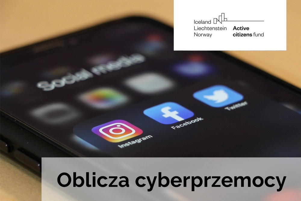 Grafika „Oblicza cyberprzemocy”: ekran smartfona z ikonami Instagrama, Facebooka i Twittera